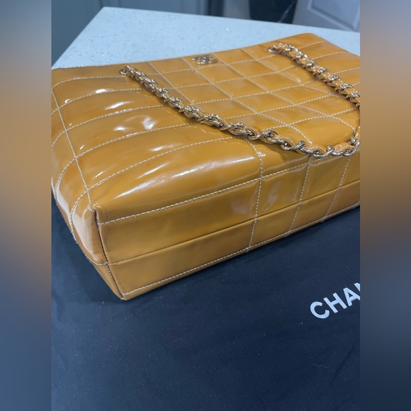 CHANEL Quilted Patent Leather Tote - Picture 8 of 14